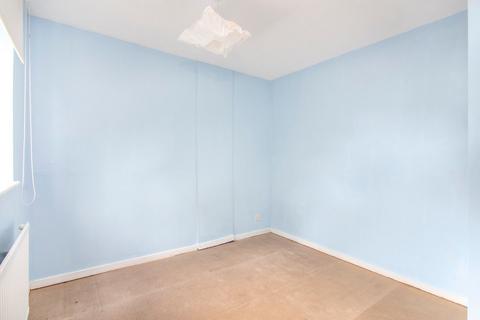22 Barton Close, London, E6 5QE