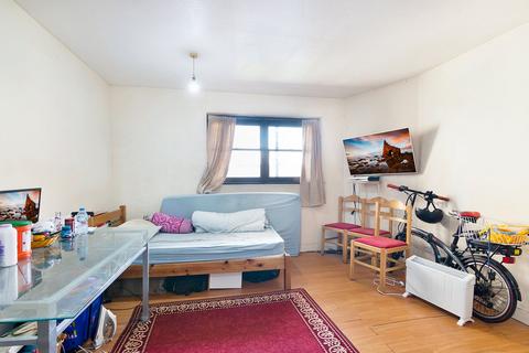1 bedroom flat for sale, Vicarage Lane, East Ham, London, E6
