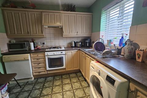 3 bedroom terraced house for sale, Hide, Beckton, London, E6