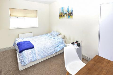 2 bedroom apartment for sale, Alexandra Road, Hampshire GU14