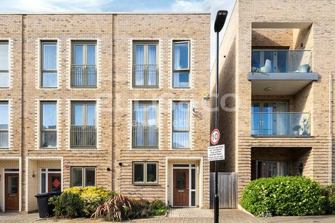 3 bedroom end of terrace house for sale, Edgecumbe Avenue, London, NW9