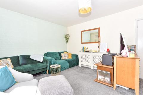 3 bedroom maisonette for sale, Park Parade, Havant, Hampshire