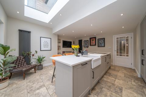 24 Peartree Road, Hemel Hempstead, HP1 3QW