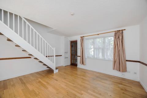 3 bedroom end of terrace house for sale, Turnstone Close, London, E13
