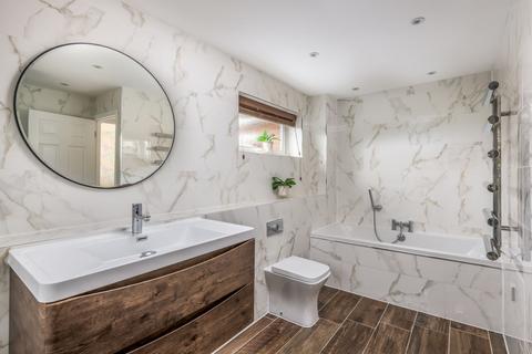 22 Harkness Close, Bletchley, Milton Keynes, MK2 3NB