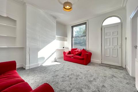 2 bedroom terraced house to rent, Beechwood Terrace, Burley, Leeds, LS4