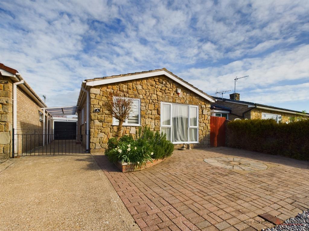 Mill Rise, Driffield, YO25 5BL 2 bed detached bungalow - £220,000