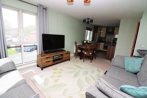 1 bedroom flat for sale, The Rushes Wapshott Road, Staines-upon-Thames, Surrey, TW18