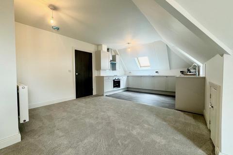 2 bedroom flat to rent - Twynham Road, Bournemouth BH6