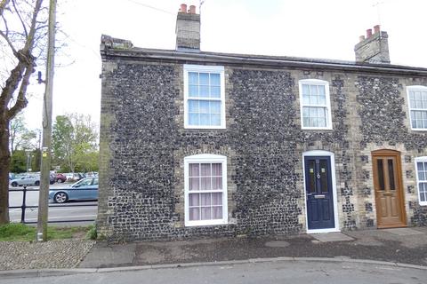 3 bedroom semi-detached house to rent, Minstergate, Thetford, IP24 1BN
