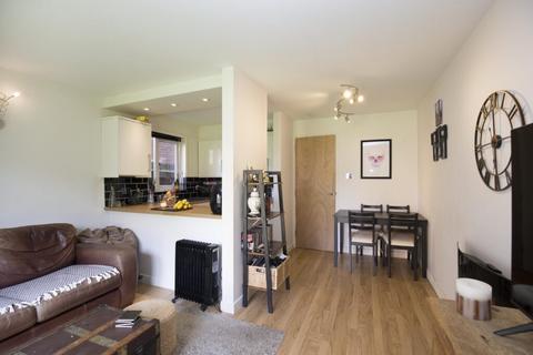 1 bedroom flat for sale, Tucker Road, Ottershaw KT16