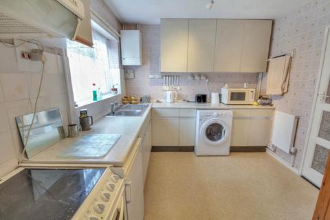 32 Southdown Road, Emmer Green, Reading, RG4 8RN