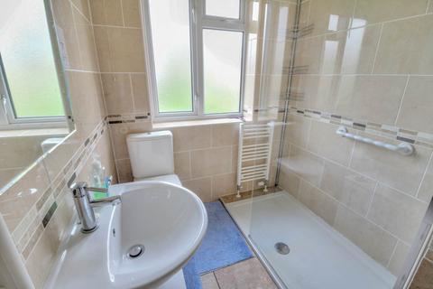 32 Southdown Road, Emmer Green, Reading, RG4 8RN