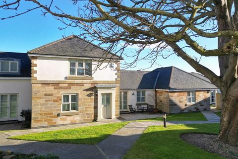 3 bedroom mews for sale, 15 Manor Close, Whitby