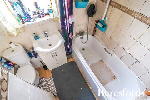 11 Annalee Gardens, South Ockendon, RM15 5DE