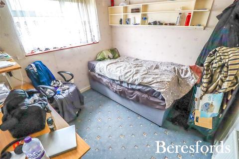 11 Annalee Gardens, South Ockendon, RM15 5DE