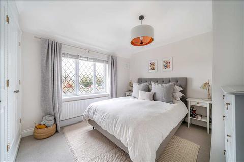 3 bedroom semi-detached house for sale, Oakridge Road, Basingstoke