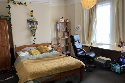 5 bedroom house share to rent, Monk's Road