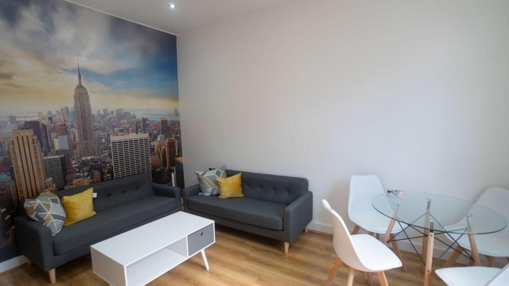 House in Leeds - View 2