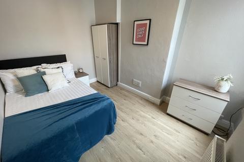 undefined, Adelaide Road, L7 8SQ,
