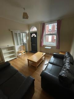 2 bedroom terraced house to rent, Leeds LS6