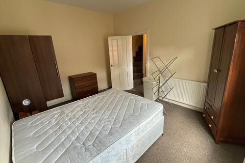 undefined, Leeds LS6