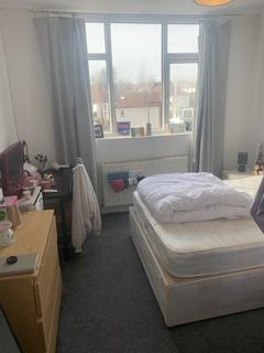 2 bedroom flat to rent, Leeds LS6