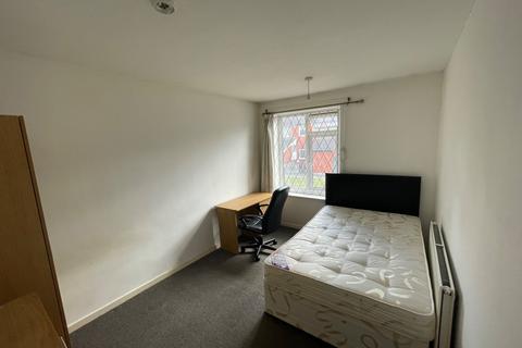 4 bedroom terraced house to rent, LEEDS LS6