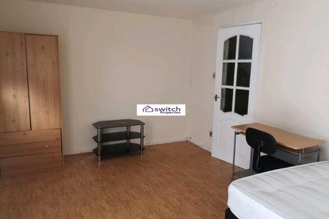 3 bedroom terraced house to rent, Leeds LS3