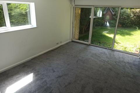 2 bedroom flat to rent, Leeds LS16