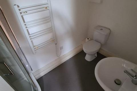 2 bedroom flat to rent, Leeds LS11