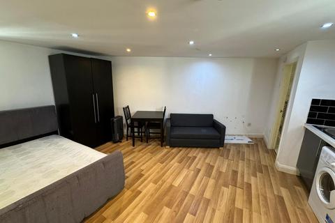 Studio to rent, Black Horse Apartments, Leeds LS9