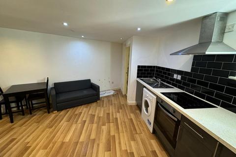 Studio to rent, Black Horse Apartments, Leeds LS9
