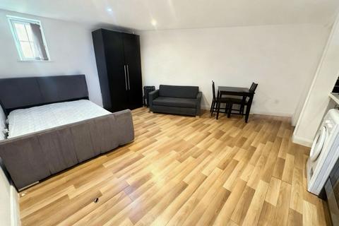 Studio to rent, Black Horse Apartments, Leeds LS9