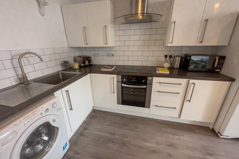 1 bedroom in a house share to rent, Kensington, L7 2RF,