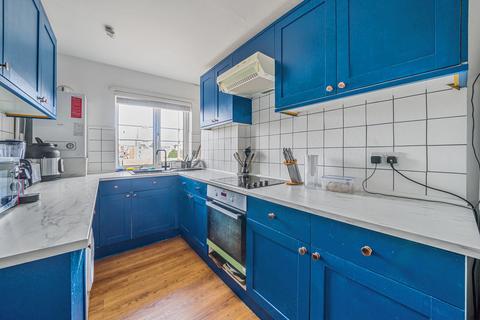 2 bedroom flat for sale, South Bank, Surbiton, KT6