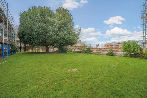 2 bedroom apartment for sale, South Bank, Surbiton, KT6