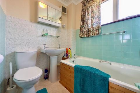 16 Branksome Drive, Wadebridge, PL27 6AZ