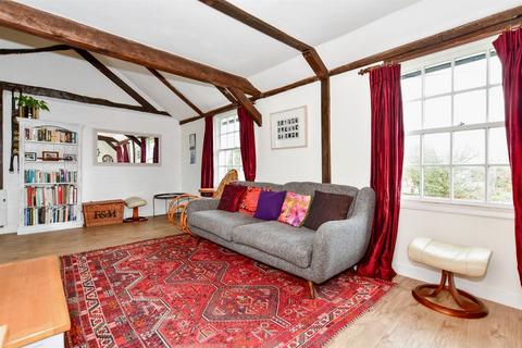 2 bedroom maisonette for sale, Tonbridge Road, East Peckham, Tonbridge, Kent