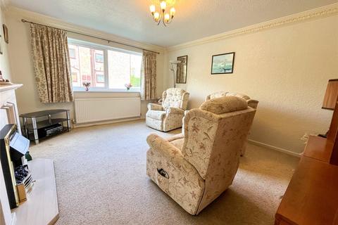8 Glengarth, Uppermill, Oldham, OL3 6HU