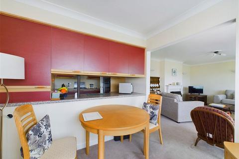 2 bedroom ground floor flat for sale, Seafield Avenue, Goring-by-Sea, Worthing, BN12