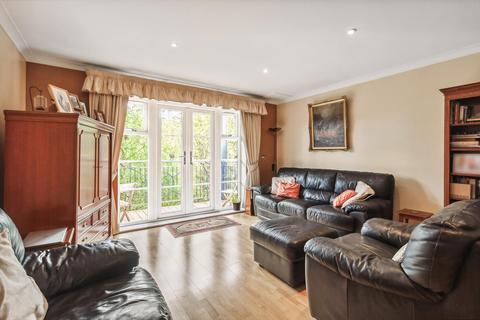 3 bedroom apartment for sale, Imperial House, Victory Place, London, E14