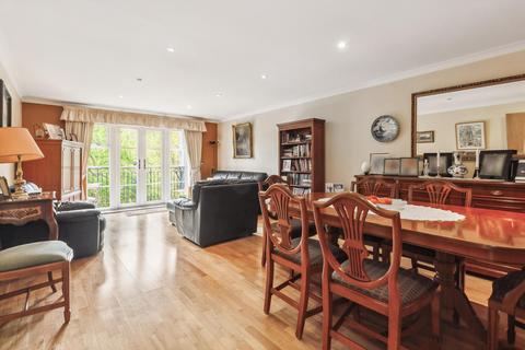 3 bedroom apartment for sale, Imperial House, Victory Place, London, E14