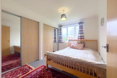 1 bedroom flat for sale, Carlisle Road, Romford RM1