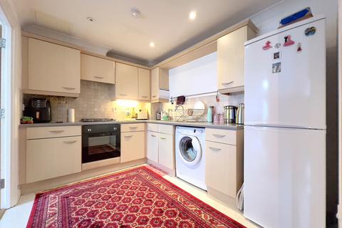 1 bedroom flat for sale, Carlisle Road, Romford RM1