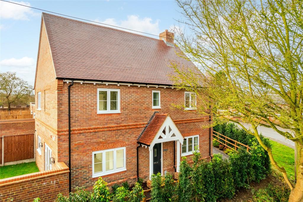 Perry Lane, Bledlow, Princes... 3 bed semidetached house for sale £