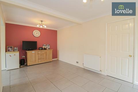 3 bedroom semi-detached house for sale, Calver Crescent, Grimsby DN37