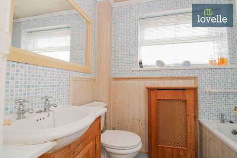 25 Calver Crescent, Grimsby, DN37 9EX