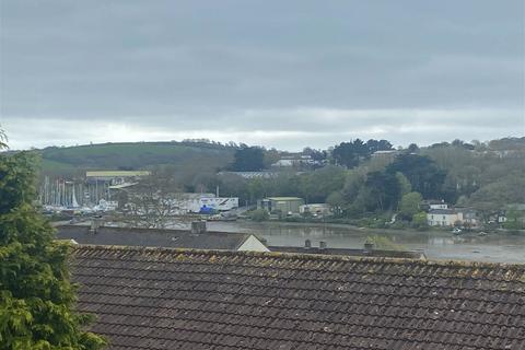42 Carew Pole Close, Truro, TR1 1QZ