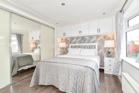 1 bedroom park home for sale, Sixteenth Avenue, Lower Kingswood, Surrey